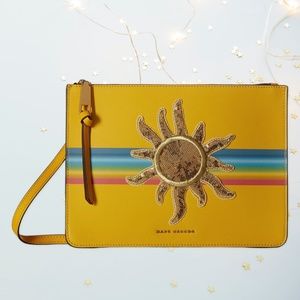 🎉HP🎉 Marc Jacobs Rainbow Flat Crossbody Leather Envelope Style Bag